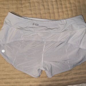 Lululemon 2.5” speed up short light purple